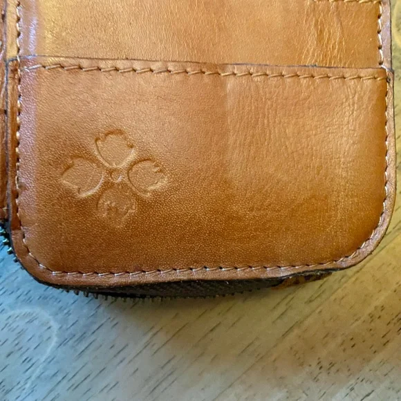 Patricia Nash Tan Embossed Floral Wallet - Picture 7 of 15